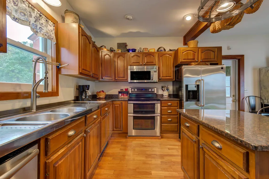 295 S Main Street Wolfeboro NH 03894