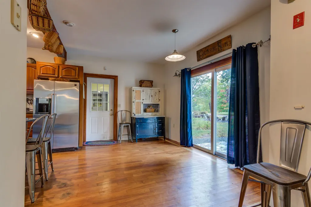 295 S Main Street Wolfeboro NH 03894