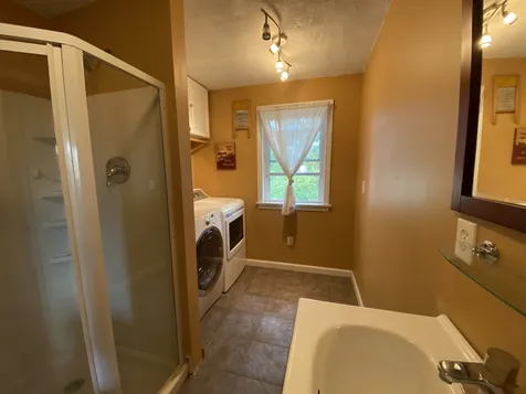 74 1/2 North Street Amherst NH 03031