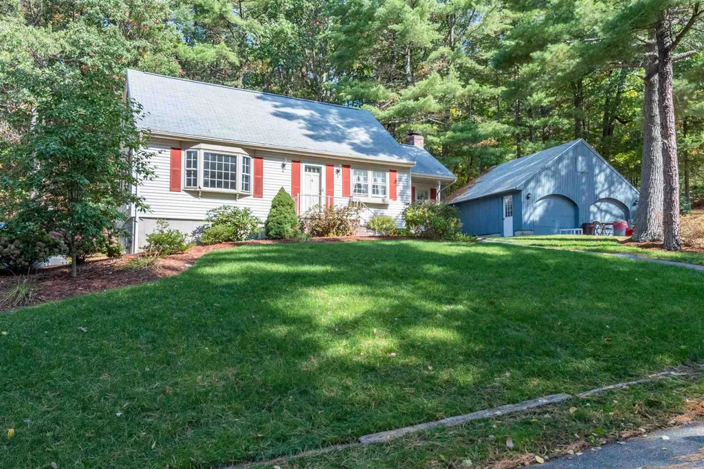 4 Joanne Street Merrimack NH 03054