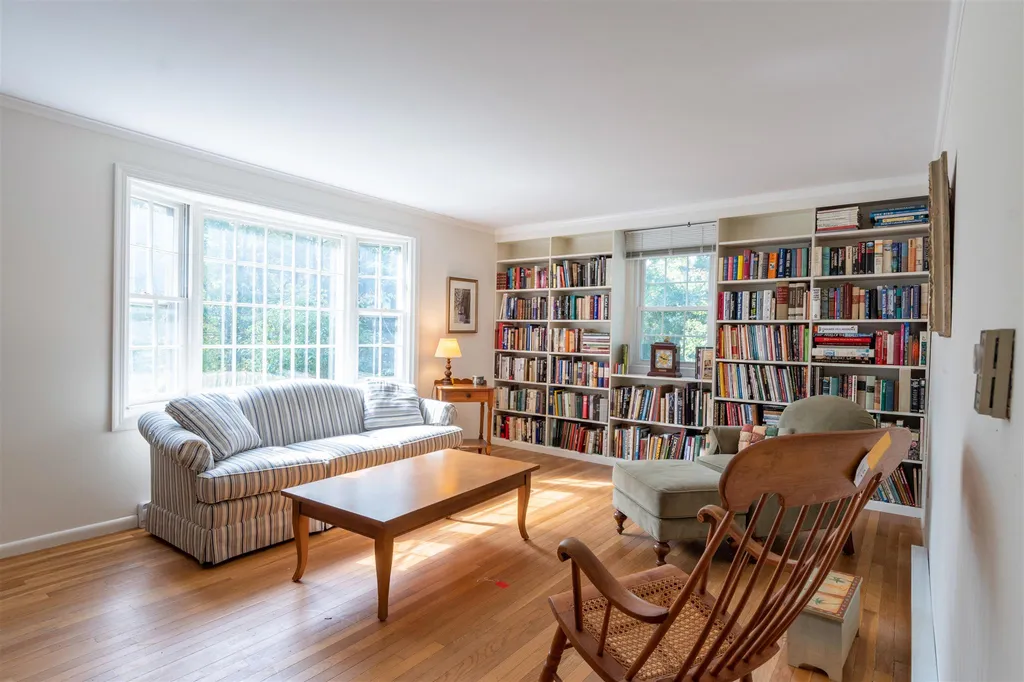 4 Joanne Street Merrimack NH 03054