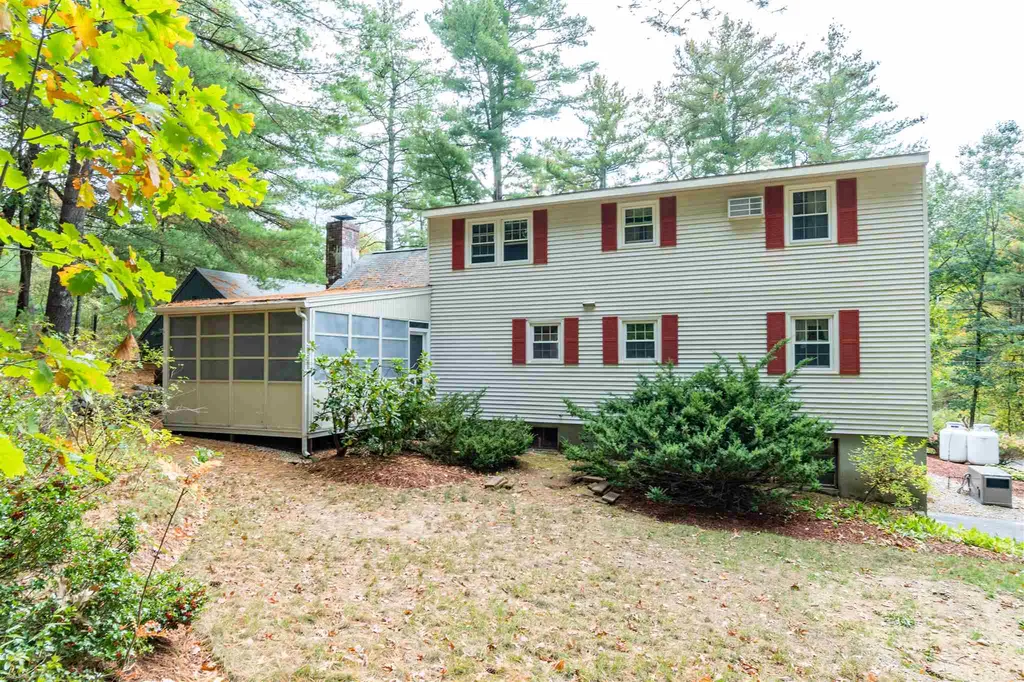 4 Joanne Street Merrimack NH 03054