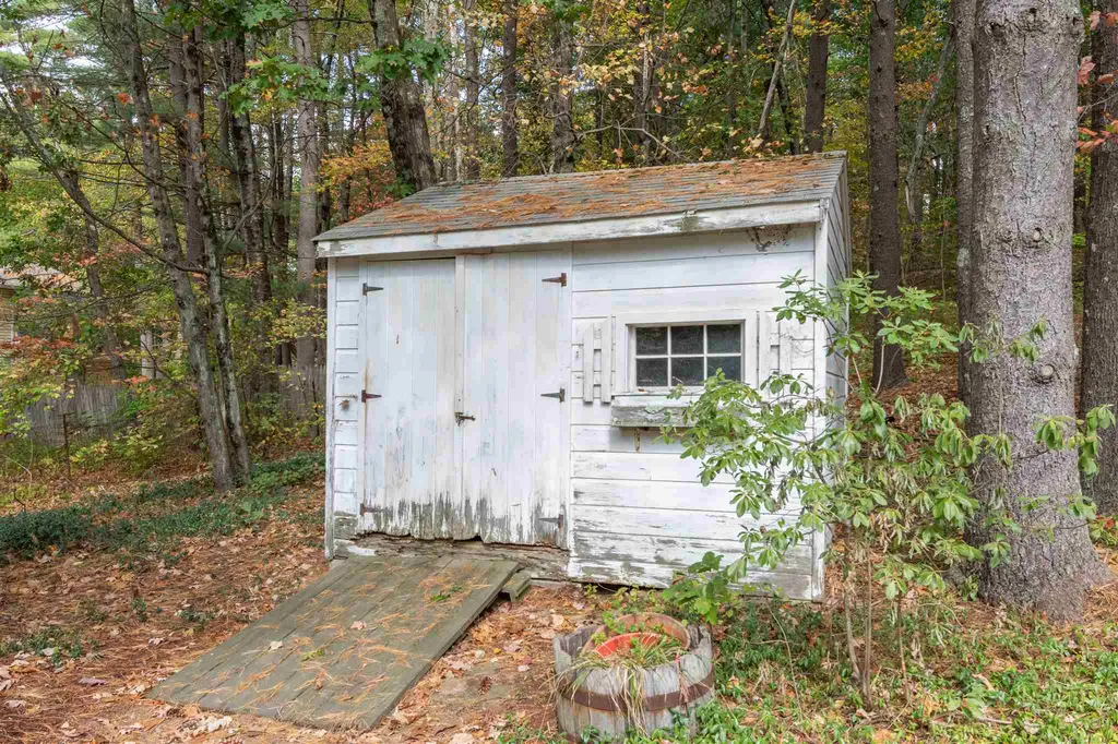 4 Joanne Street Merrimack NH 03054