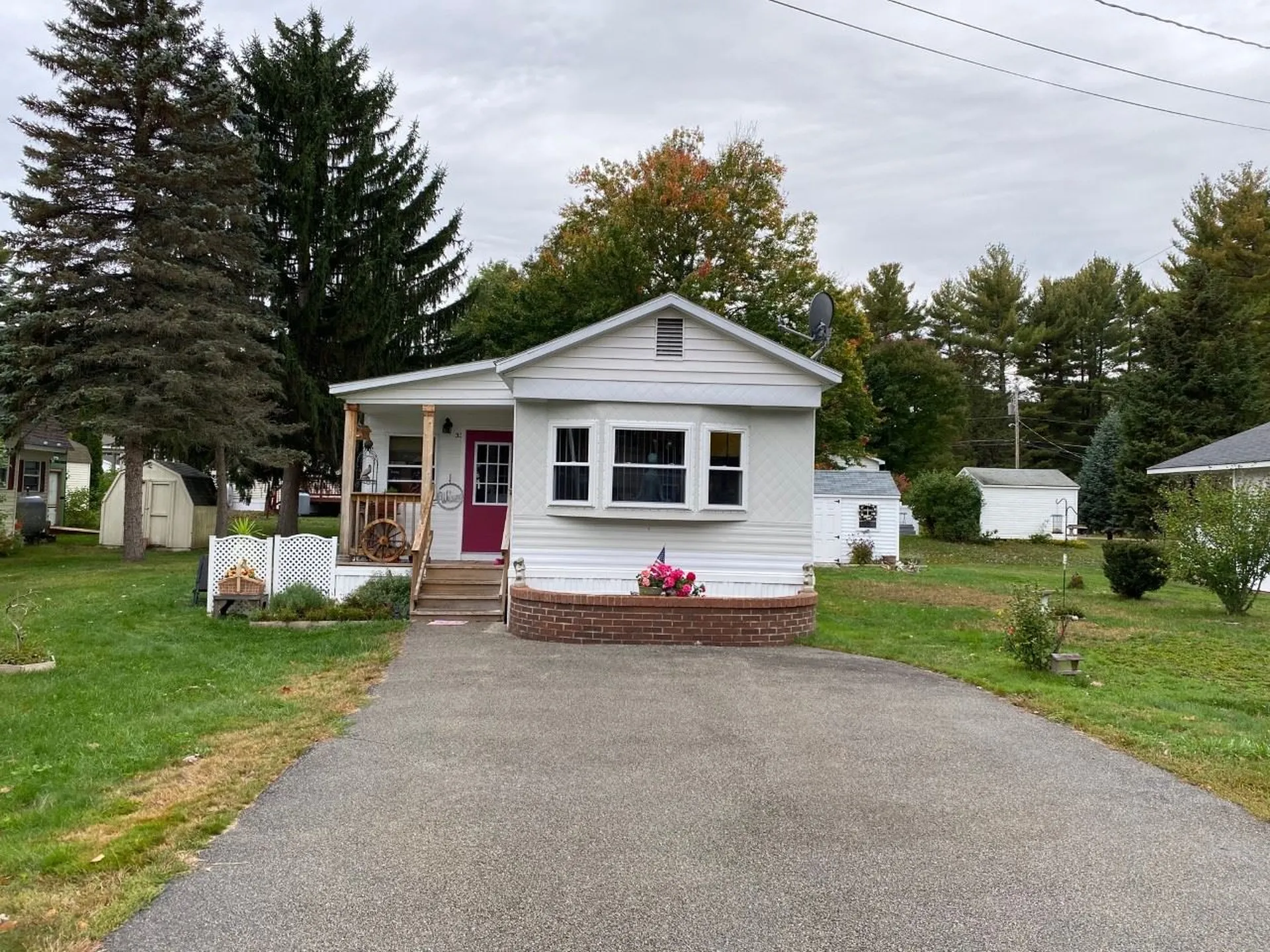 33 Hazel Street Hollis NH 03049