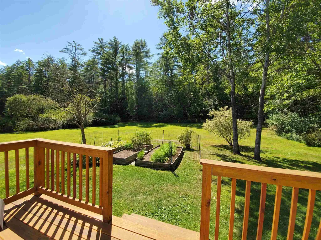81 Maple Street Enfield NH 03748