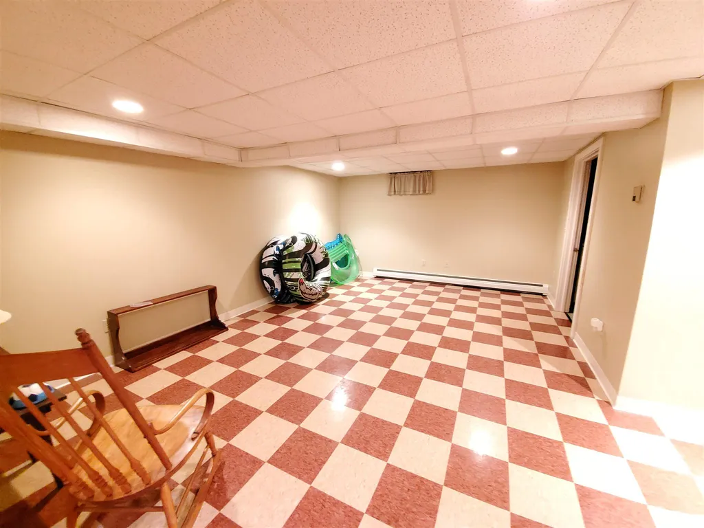 81 Maple Street Enfield NH 03748