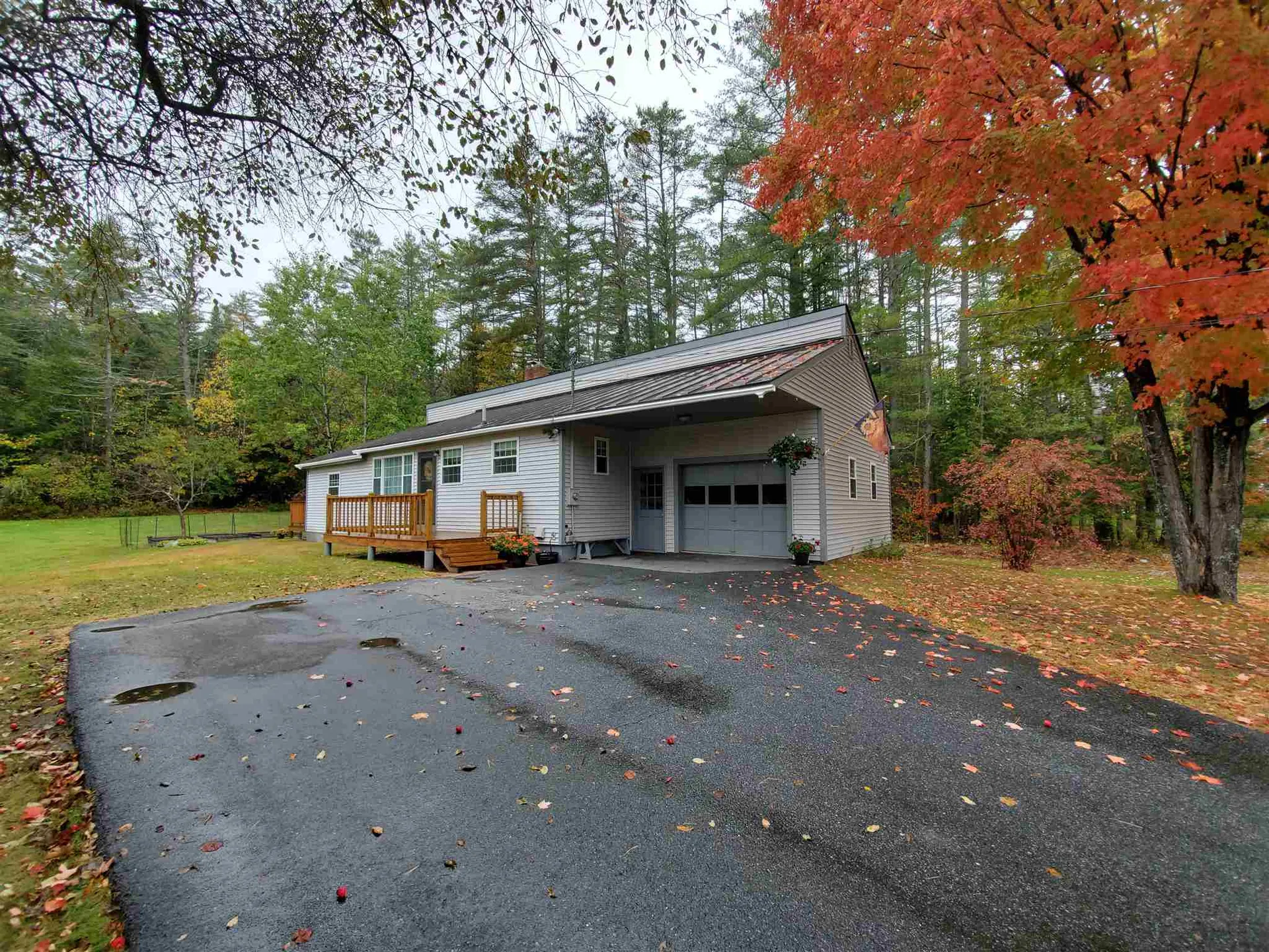 81 Maple Street Enfield NH 03748