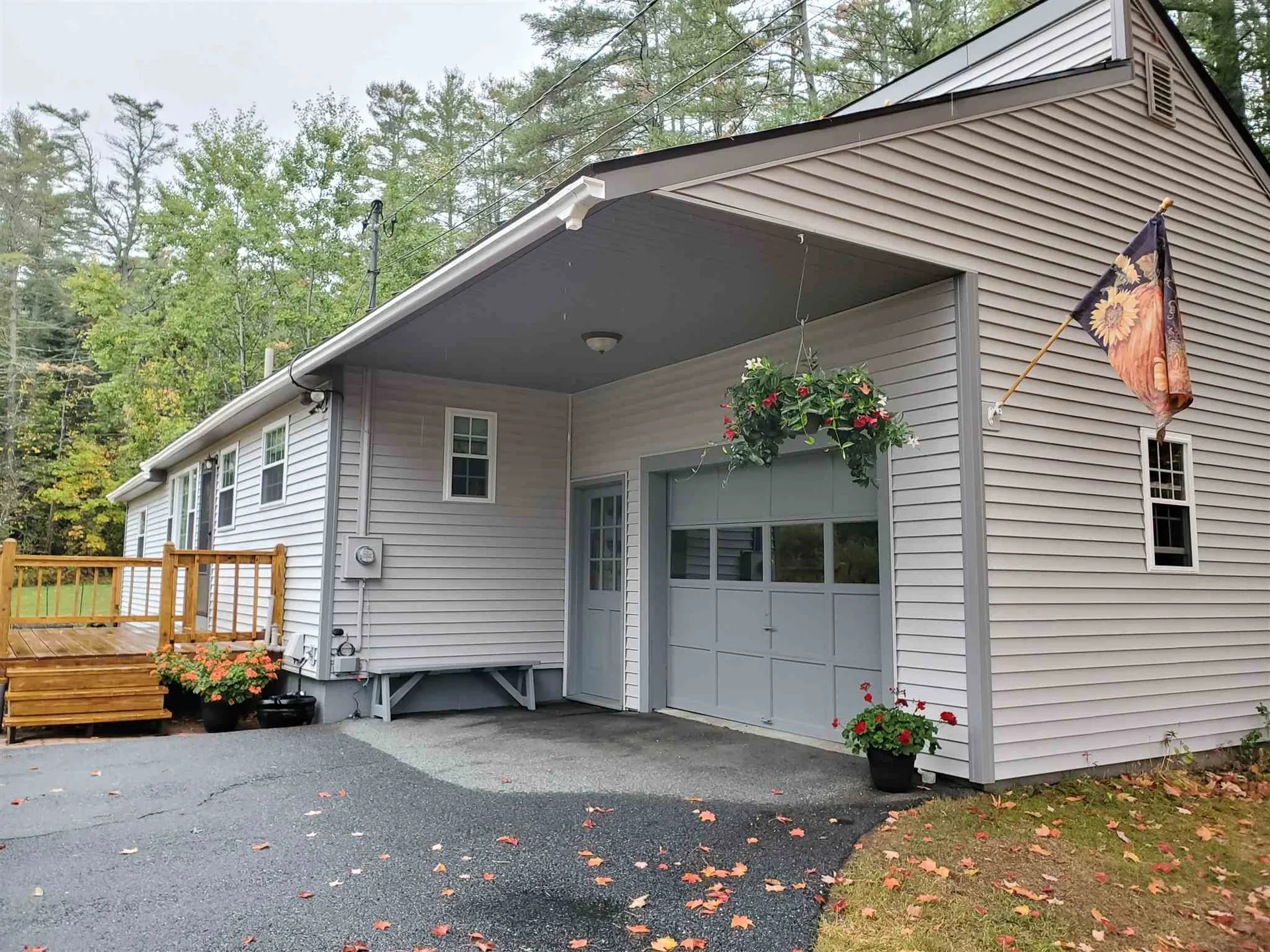 81 Maple Street Enfield NH 03748