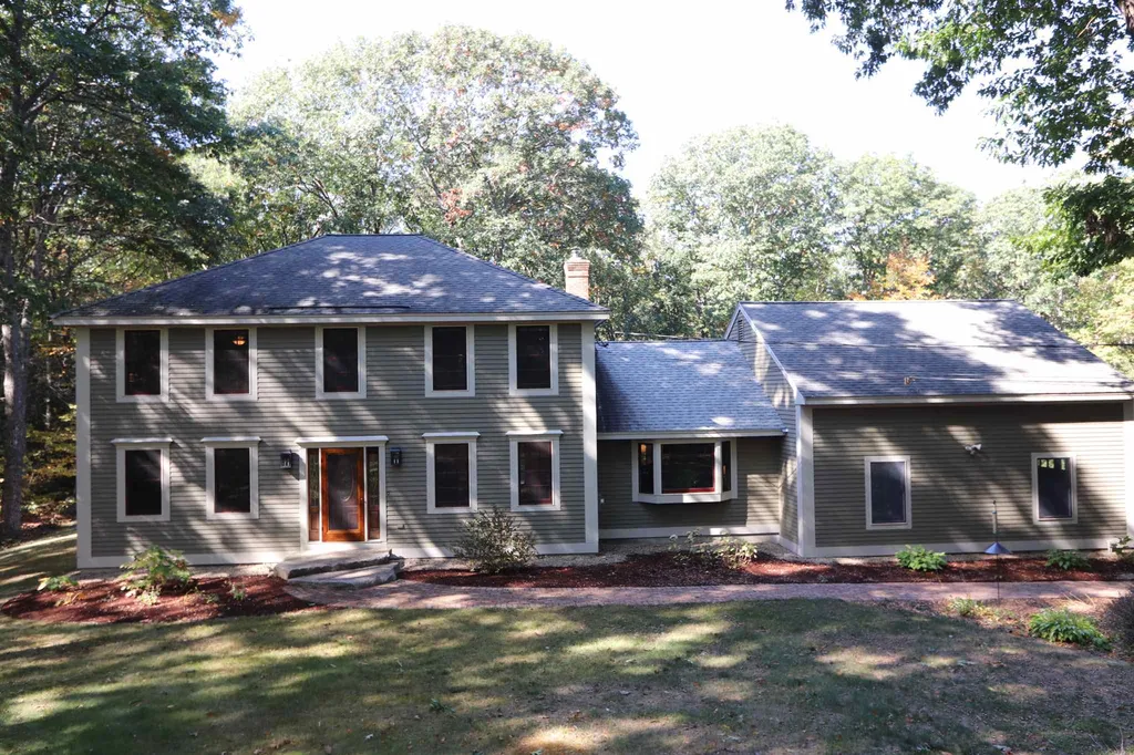 124 Heritage Drive Rollinsford NH 03869