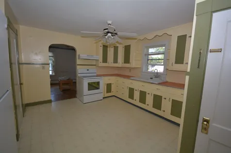 255 Mast Road Manchester NH 03102