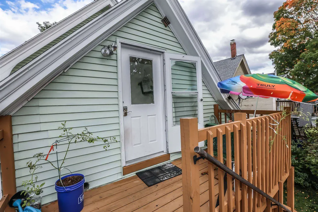 92 Goffe Street Manchester NH 03102