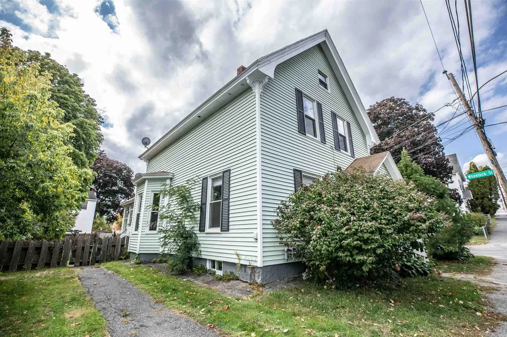92 Goffe Street Manchester NH 03102