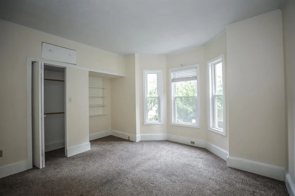 92 Goffe Street Manchester NH 03102