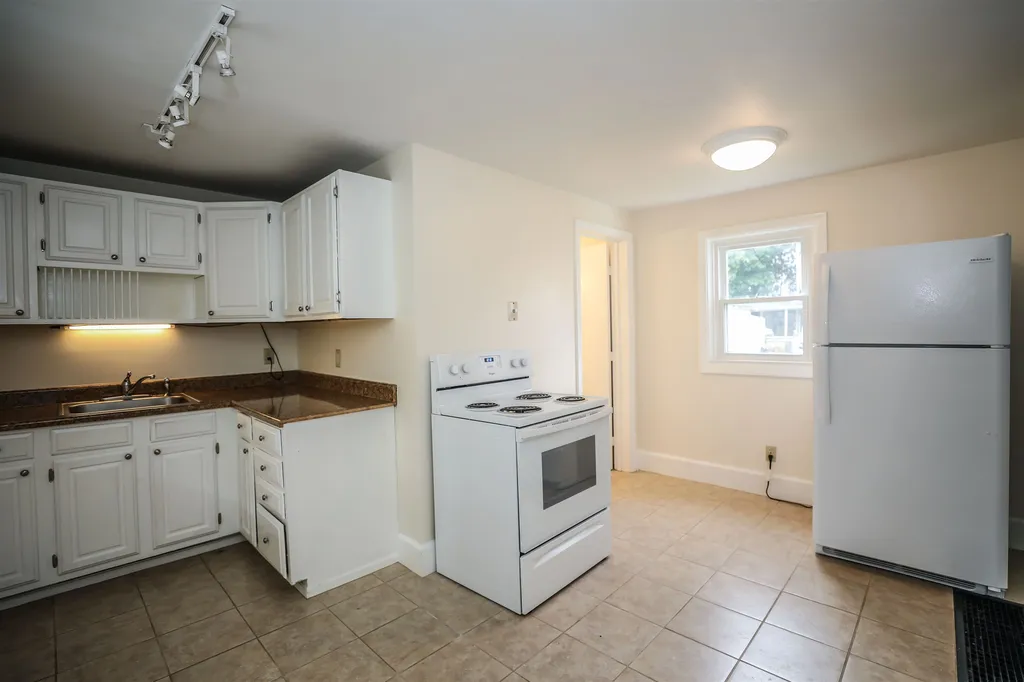 92 Goffe Street Manchester NH 03102