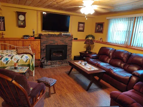 17 Christine Drive Atkinson NH 03811