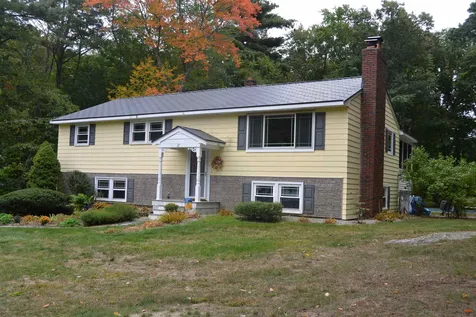 17 Christine Drive Atkinson NH 03811
