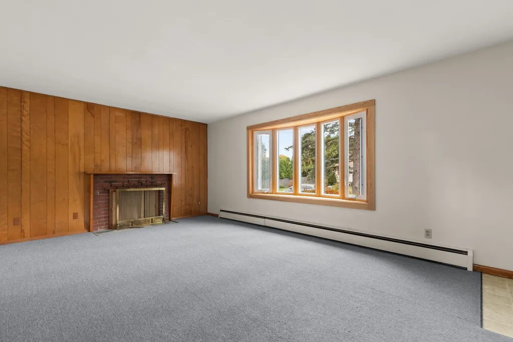 21 Suburban Square South Burlington VT 05403