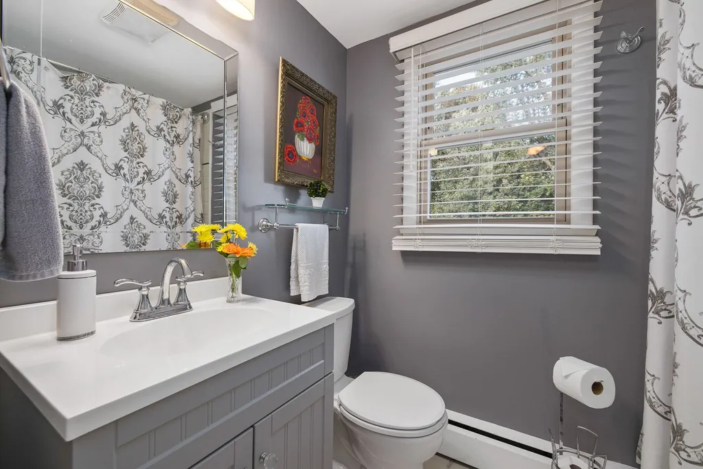 176 Woodlawn Circle Portsmouth NH 03801