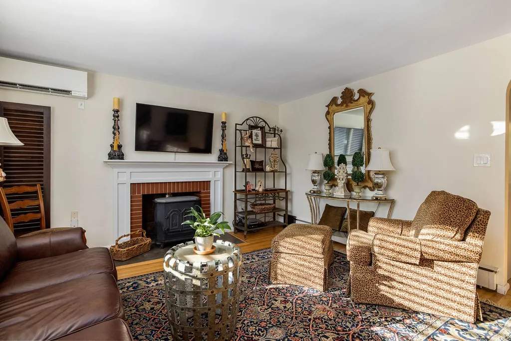 176 Woodlawn Circle Portsmouth NH 03801
