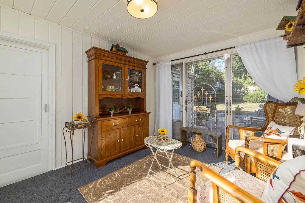 176 Woodlawn Circle Portsmouth NH 03801