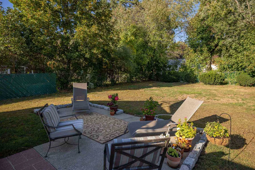 176 Woodlawn Circle Portsmouth NH 03801