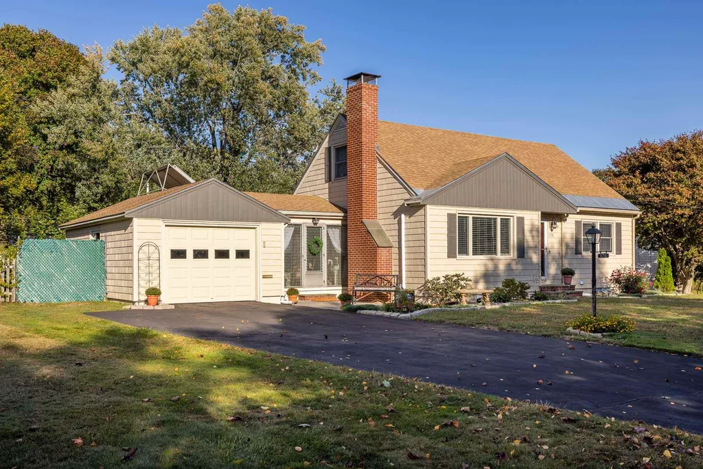 176 Woodlawn Circle Portsmouth NH 03801