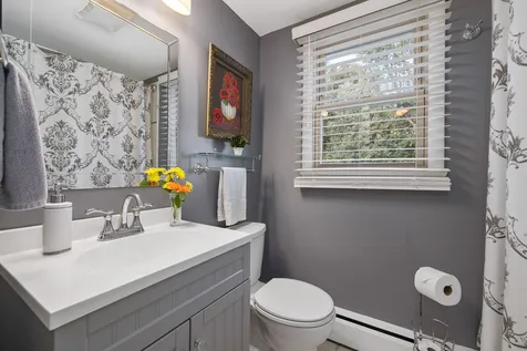 176 Woodlawn Circle Portsmouth NH 03801