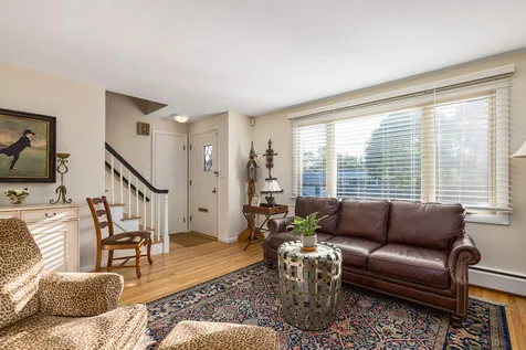 176 Woodlawn Circle Portsmouth NH 03801