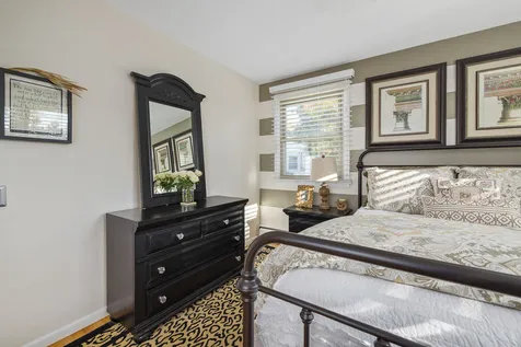 176 Woodlawn Circle Portsmouth NH 03801