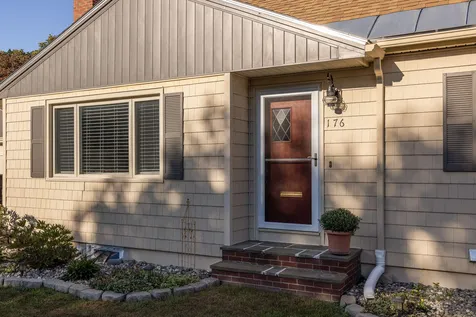 176 Woodlawn Circle Portsmouth NH 03801