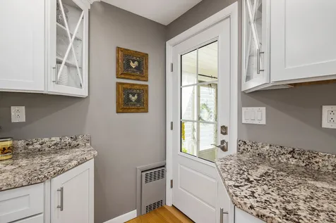 176 Woodlawn Circle Portsmouth NH 03801