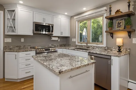 176 Woodlawn Circle Portsmouth NH 03801