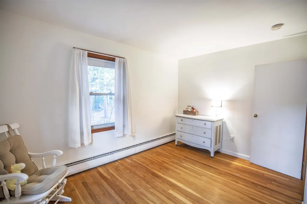22 Almond Street Manchester NH 03102