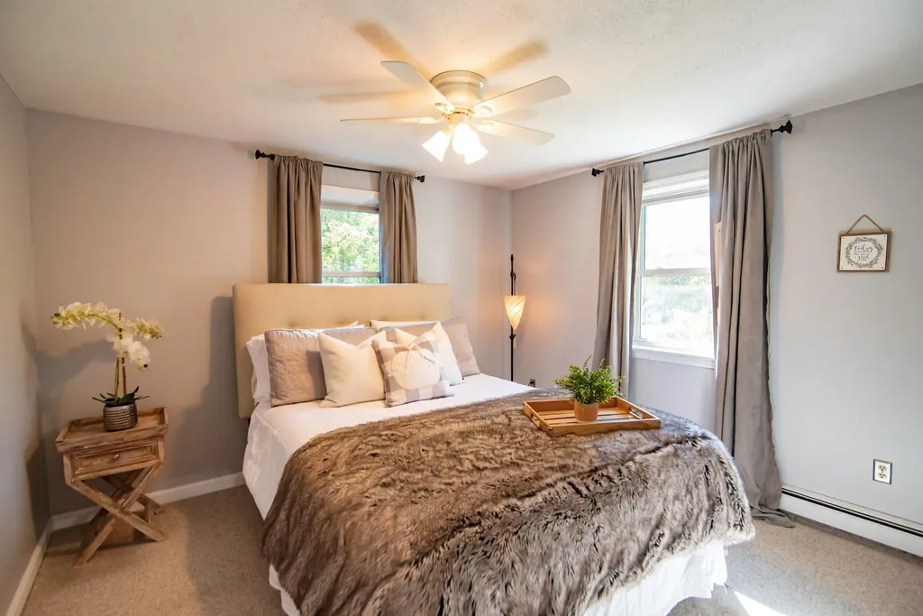 1 Merlin Place Londonderry NH 03053
