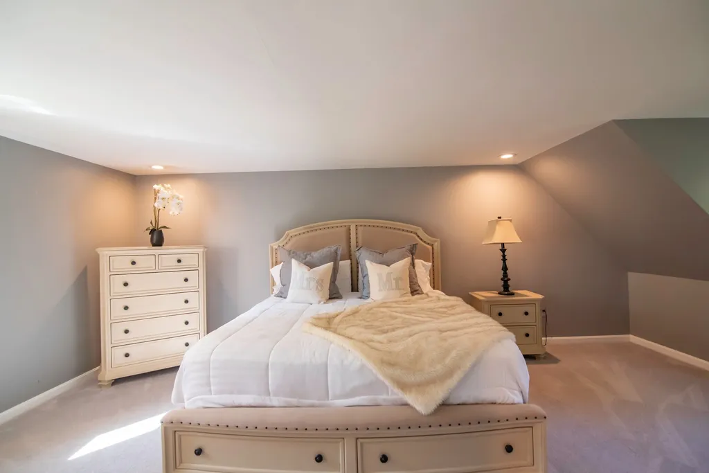 1 Merlin Place Londonderry NH 03053