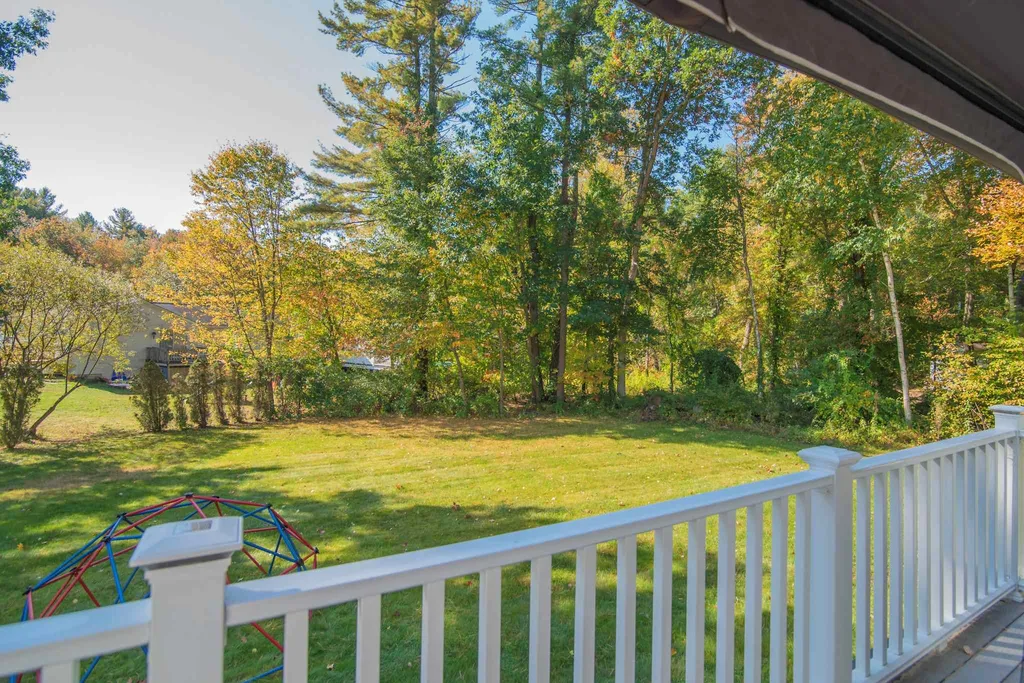 1 Merlin Place Londonderry NH 03053