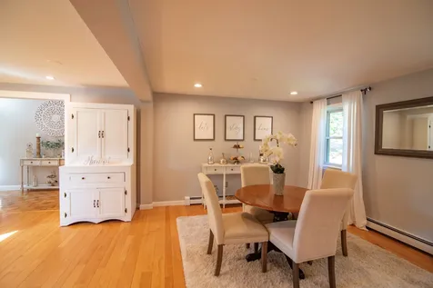 1 Merlin Place Londonderry NH 03053