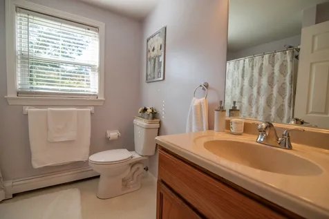 1 Merlin Place Londonderry NH 03053