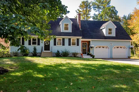 1 Merlin Place Londonderry NH 03053