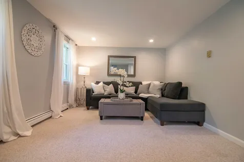 1 Merlin Place Londonderry NH 03053