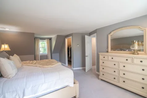 1 Merlin Place Londonderry NH 03053
