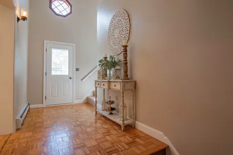 1 Merlin Place Londonderry NH 03053