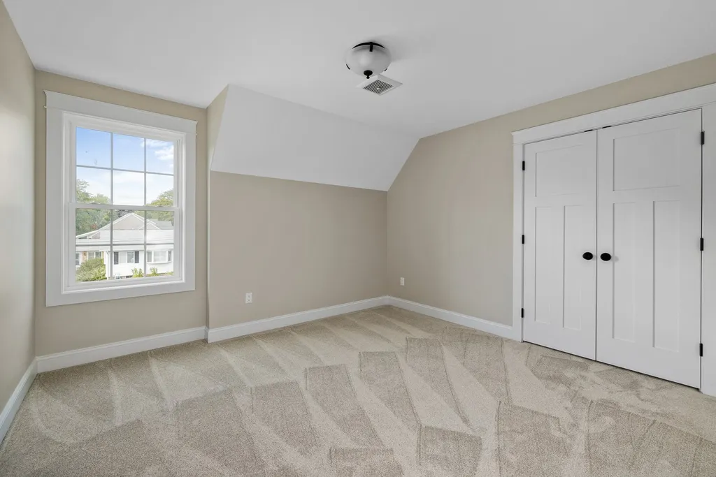 54 Rockingham Avenue Portsmouth NH 03801