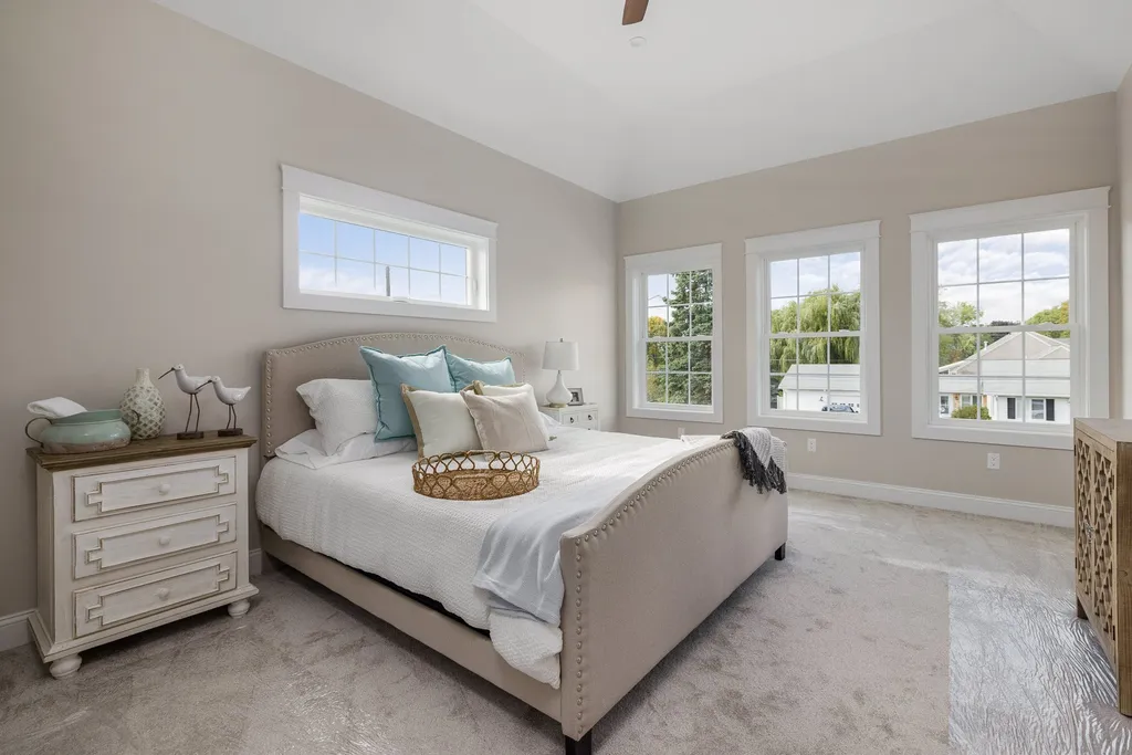 54 Rockingham Avenue Portsmouth NH 03801