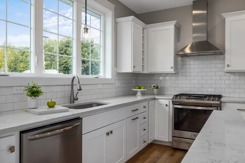 54 Rockingham Avenue Portsmouth NH 03801