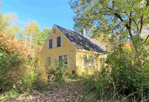 82 Clay Hill Road Hartland VT 05048