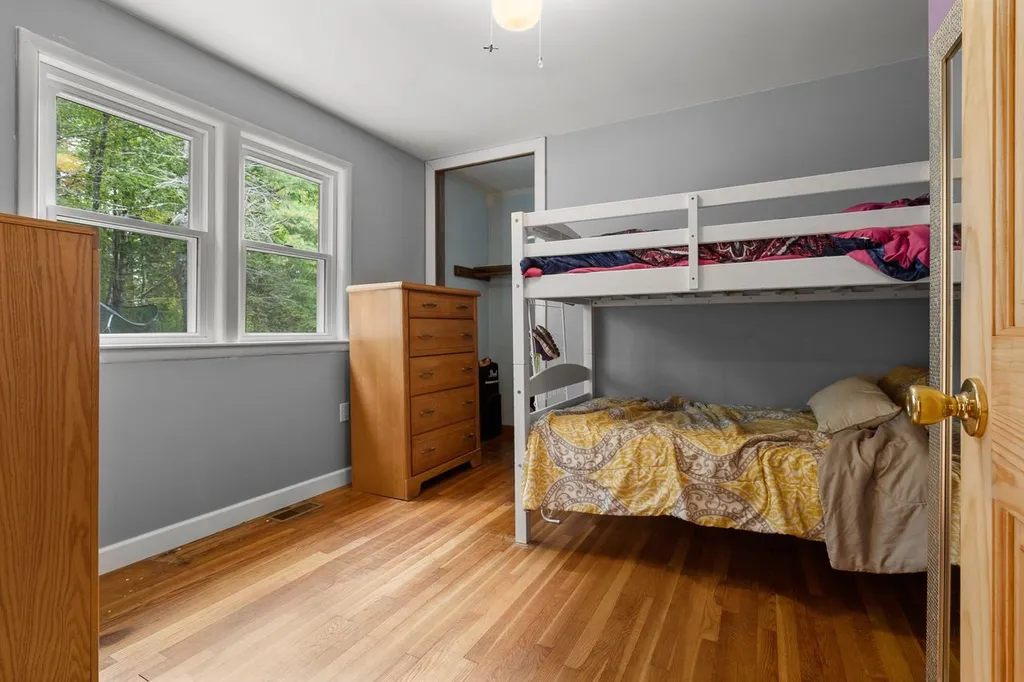69 Pleasant Street Epping NH 03042