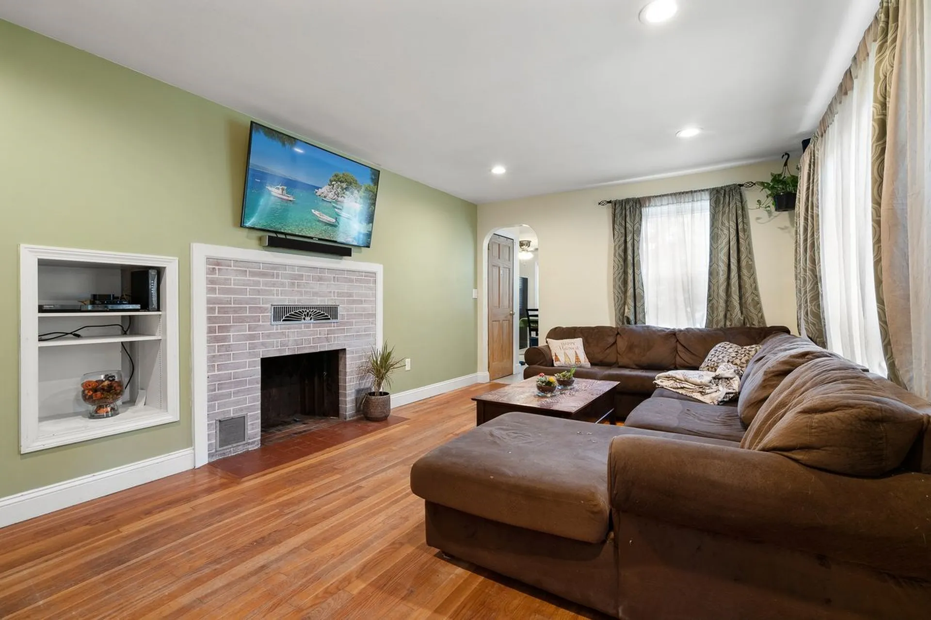 69 Pleasant Street Epping NH 03042