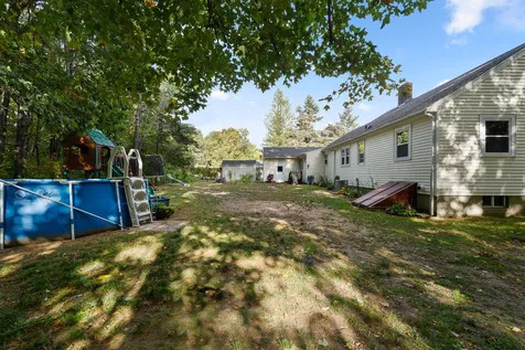 69 Pleasant Street Epping NH 03042
