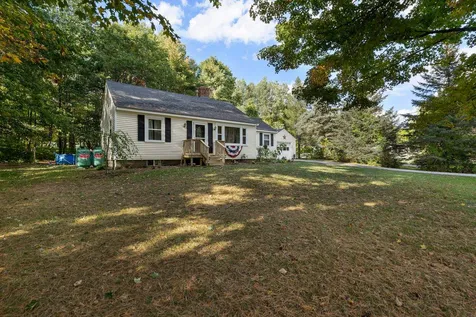 69 Pleasant Street Epping NH 03042